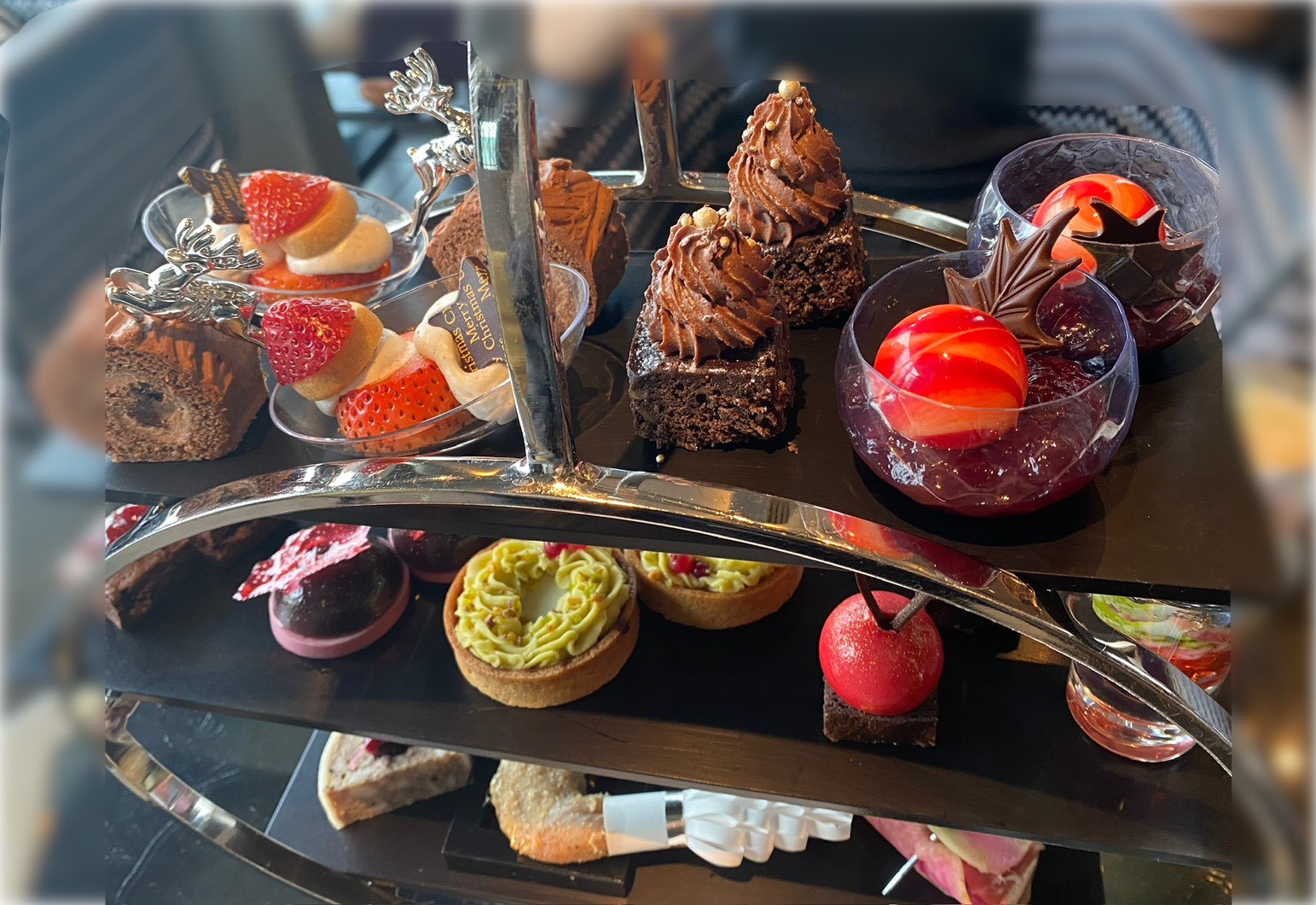 銀座で楽しむクリスマスのアフタヌーンティー【水原】