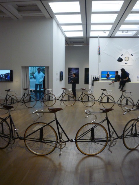 美術館へ【矢野】